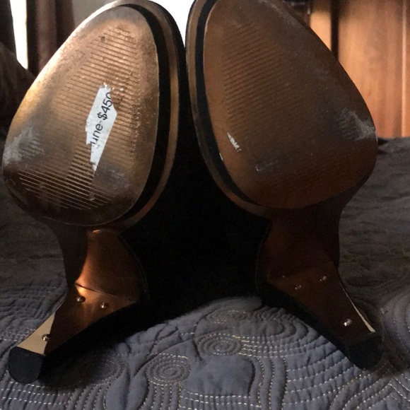 HOST PICK 🎉PARTY SEASON IS HERE 🎉🥳 BCBG MAXAZRIA Tall Boot - Picture 5 of 5